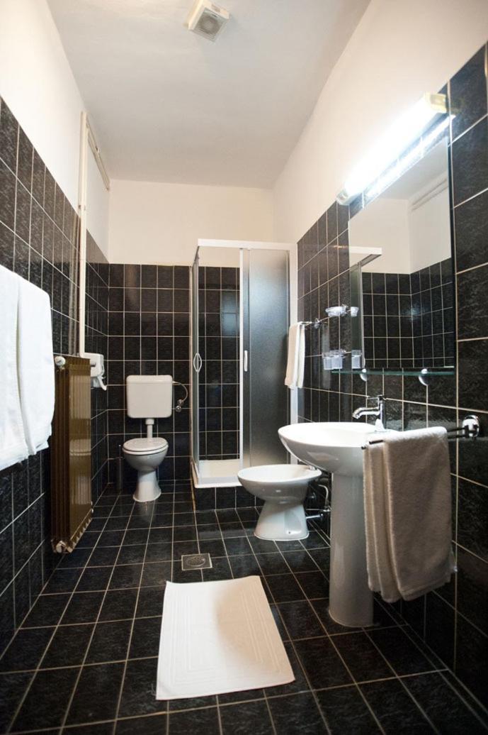 Hotel Zephyr - Plovanija Buje Ruang foto