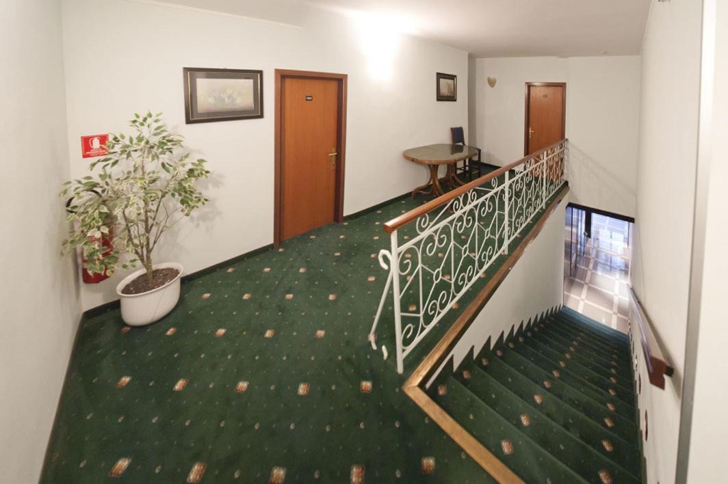 Hotel Zephyr - Plovanija Buje Bagian luar foto